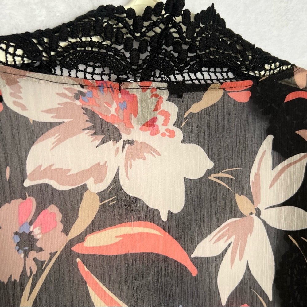 Torrid Black Sheer Floral Crochet Trim Long Kimono Top Cover-Up Robe Size 3/4 - Picture 10 of 11